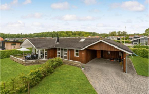 Beautiful Home In Sjølund With Wifi